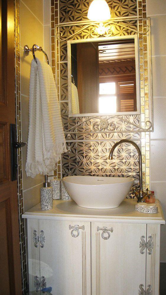 Des Etrangers - Special Category Hotel